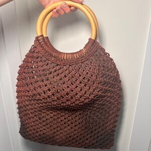 Vintage 1970s woven handbag with wooden handle